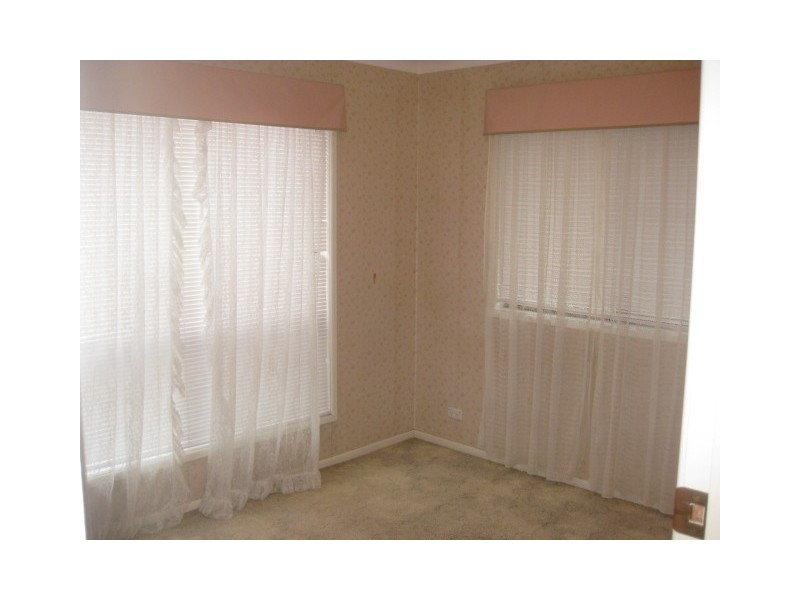 2/72 Wine Drive, Wilsonton Heights QLD 4350