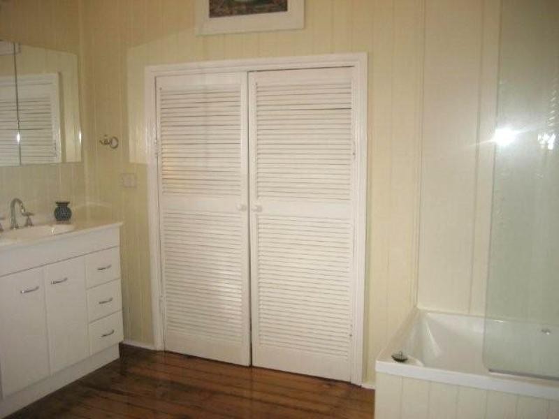 157 Bridge Street, North Toowoomba QLD 4350