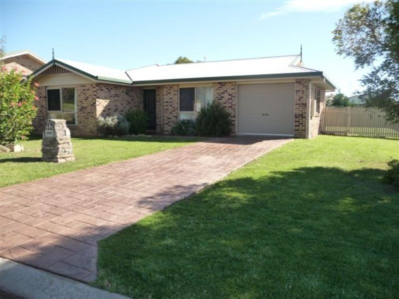 11 Jenna Court, Kearneys Spring QLD 4350