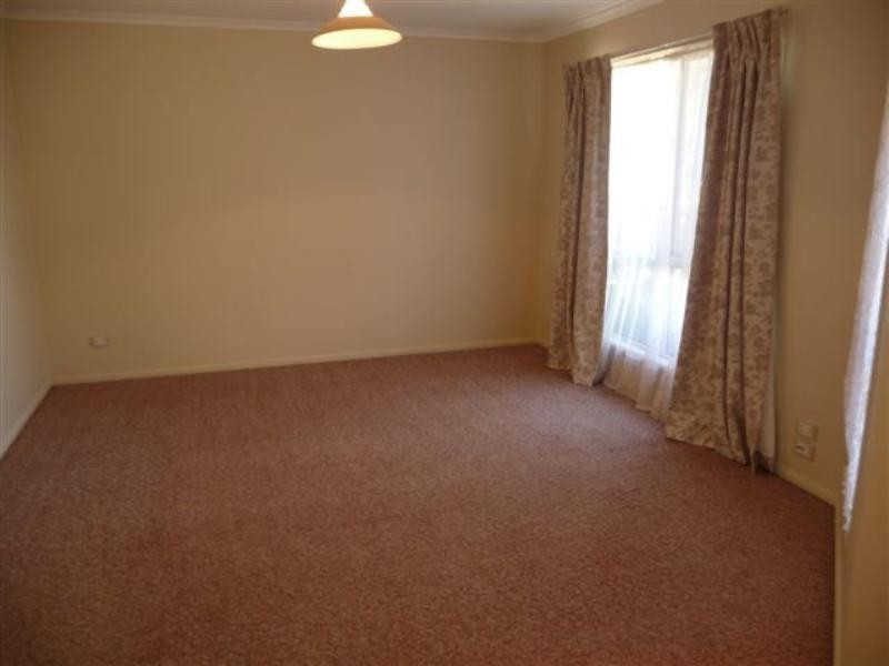 11 Jenna Court, Kearneys Spring QLD 4350