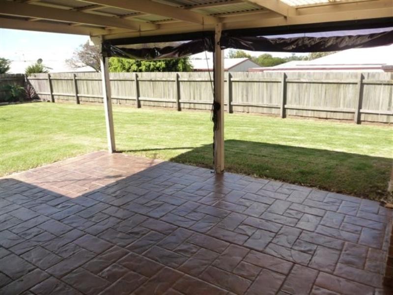 11 Jenna Court, Kearneys Spring QLD 4350