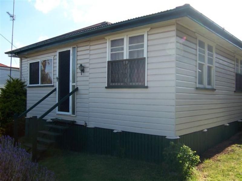 35 Helen Street, Toowoomba QLD 4350