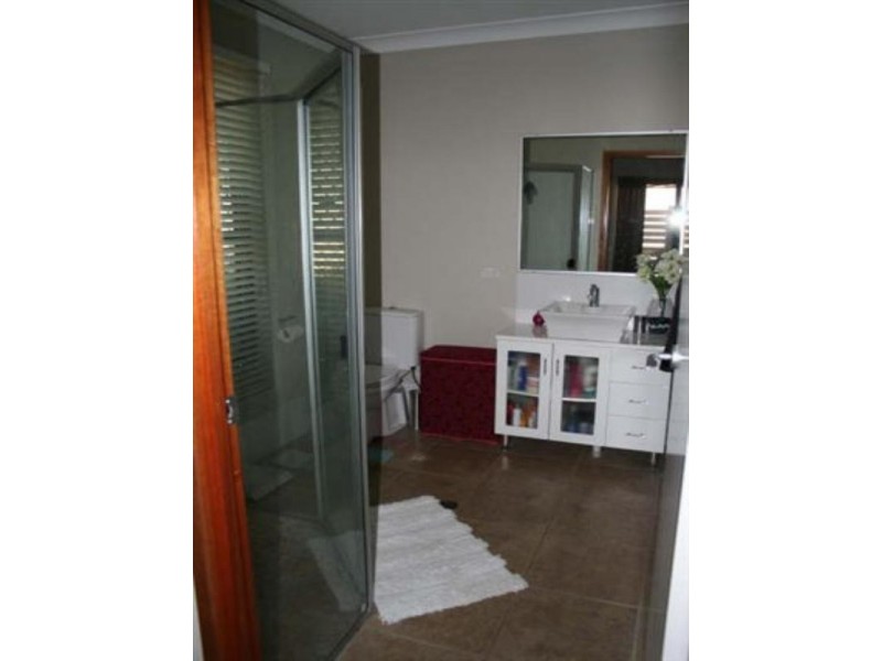 30 Shelton Crescent, Kearneys Spring QLD 4350