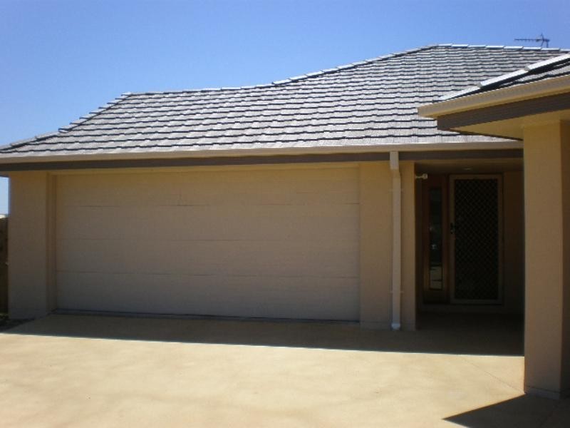 1/19 Winning Street, Glenvale QLD 4350