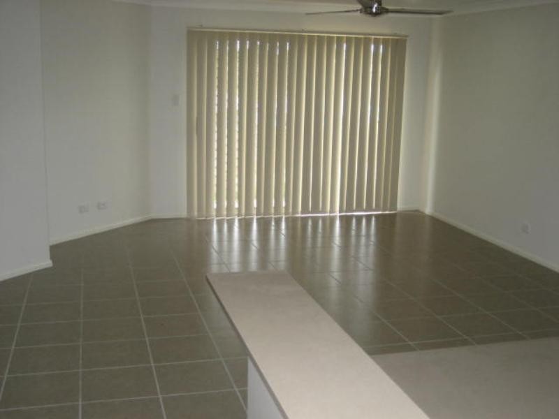 1/19 Winning Street, Glenvale QLD 4350