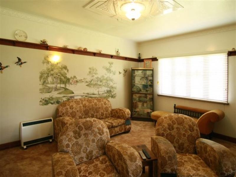 38 Holberton Street, Rockville QLD 4350