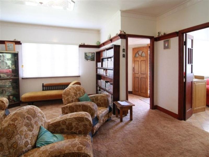 38 Holberton Street, Rockville QLD 4350