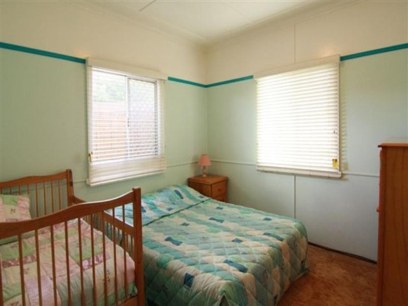 38 Holberton Street, Rockville QLD 4350