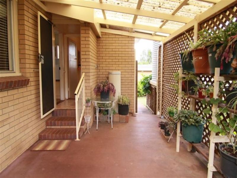 38 Holberton Street, Rockville QLD 4350