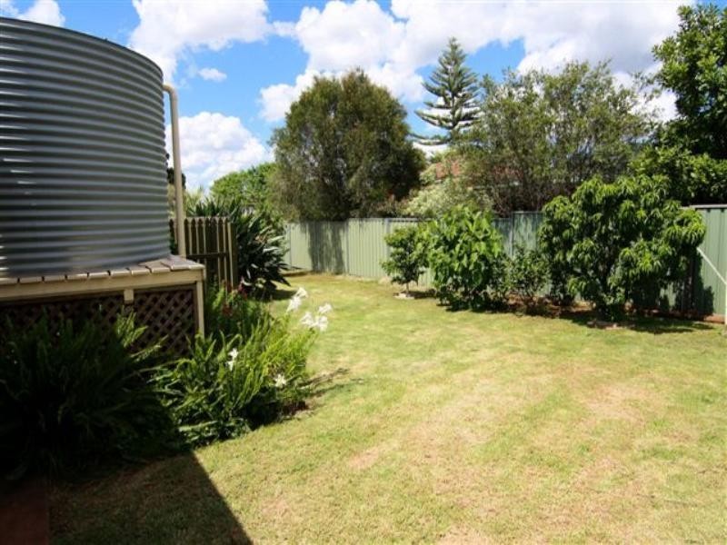 38 Holberton Street, Rockville QLD 4350