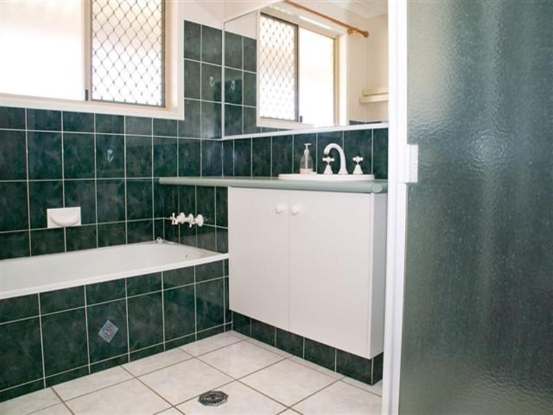 1 Crusader Court, Wilsonton QLD 4350