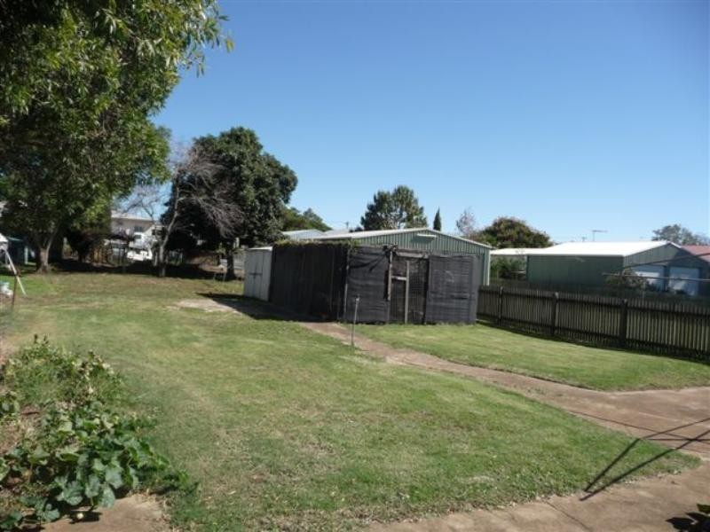 13 Ellis Street, Wilsonton QLD 4350