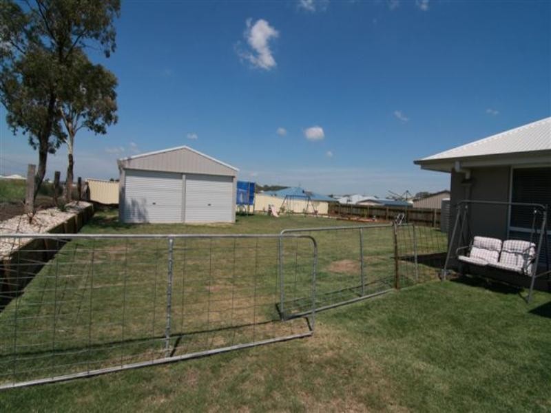 42 Shoesmith Road, Westbrook QLD 4350