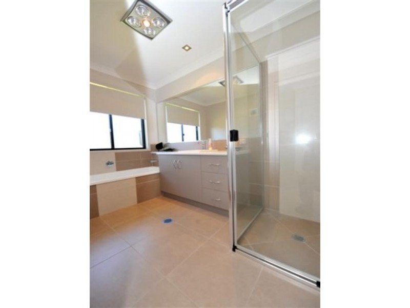 9 Whitman Street, Westbrook QLD 4350