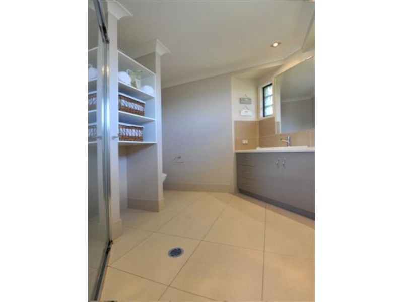 9 Whitman Street, Westbrook QLD 4350