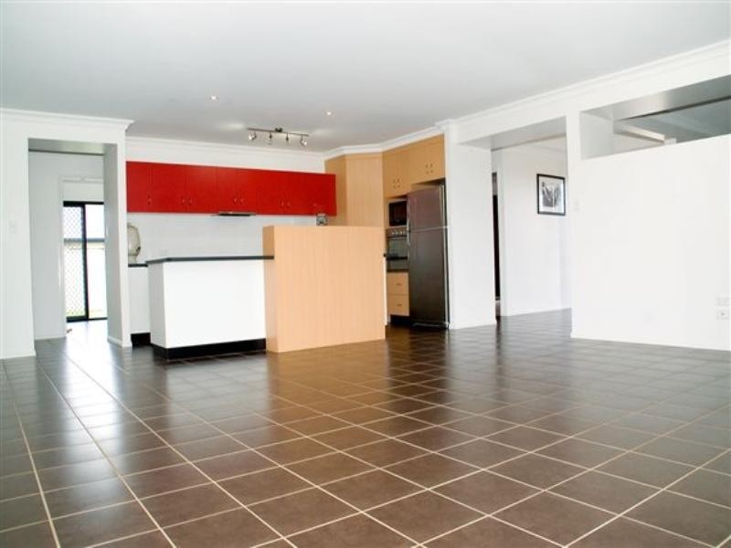 1 Garvan Court, Highfields QLD 4352