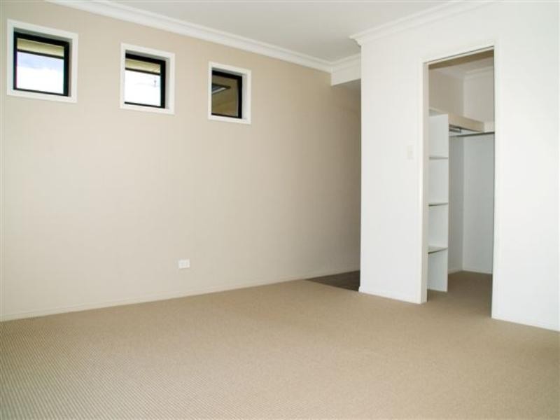 1 Garvan Court, Highfields QLD 4352