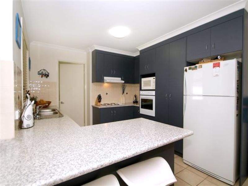 16 Stratford Drive, Wyreema QLD 4352