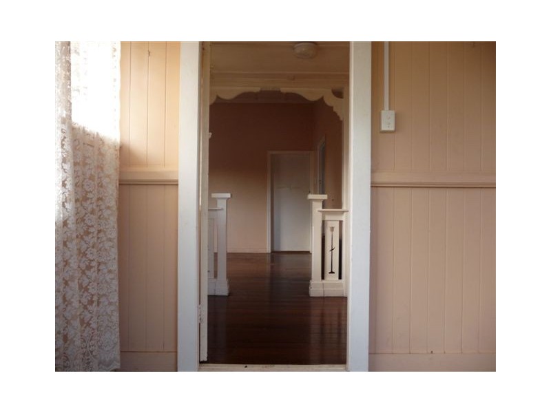 99a Bridge Street, Mount Lofty QLD 4350