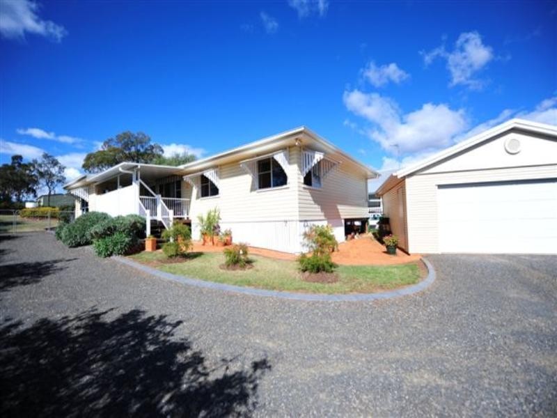 18 Manor Street, Drayton QLD 4350