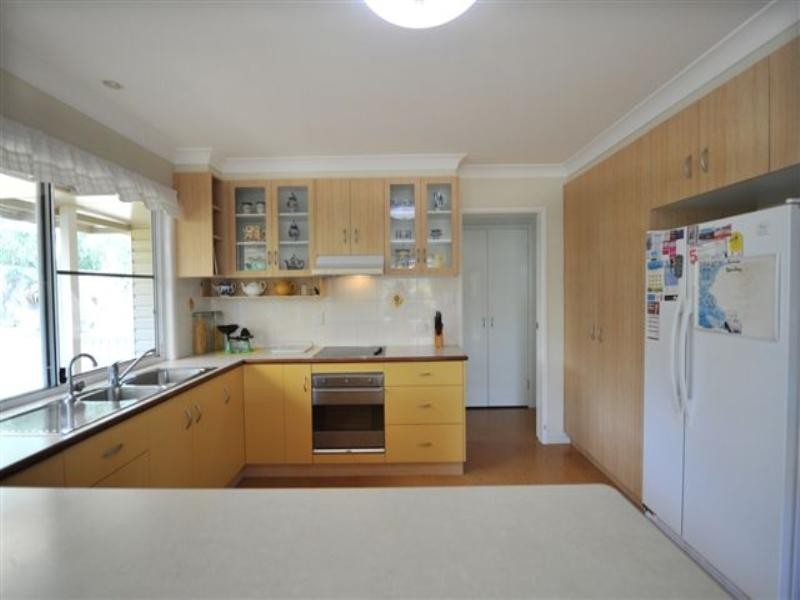18 Manor Street, Drayton QLD 4350