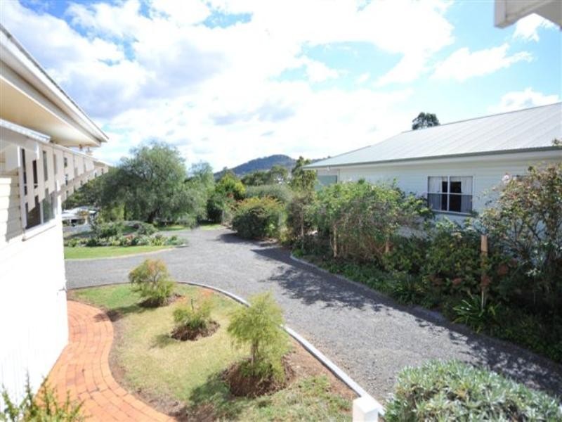 18 Manor Street, Drayton QLD 4350