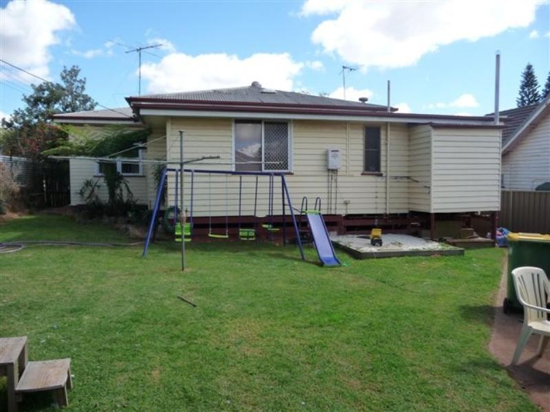 14 Fourth Avenue, Harristown QLD 4350