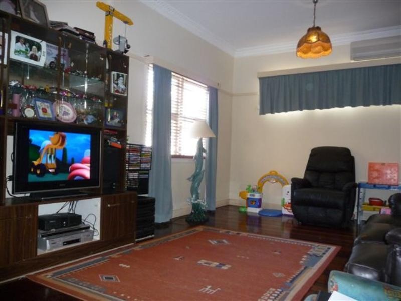 14 Fourth Avenue, Harristown QLD 4350