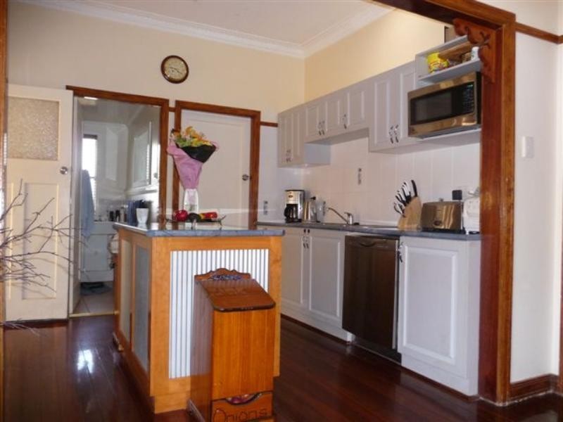 14 Fourth Avenue, Harristown QLD 4350