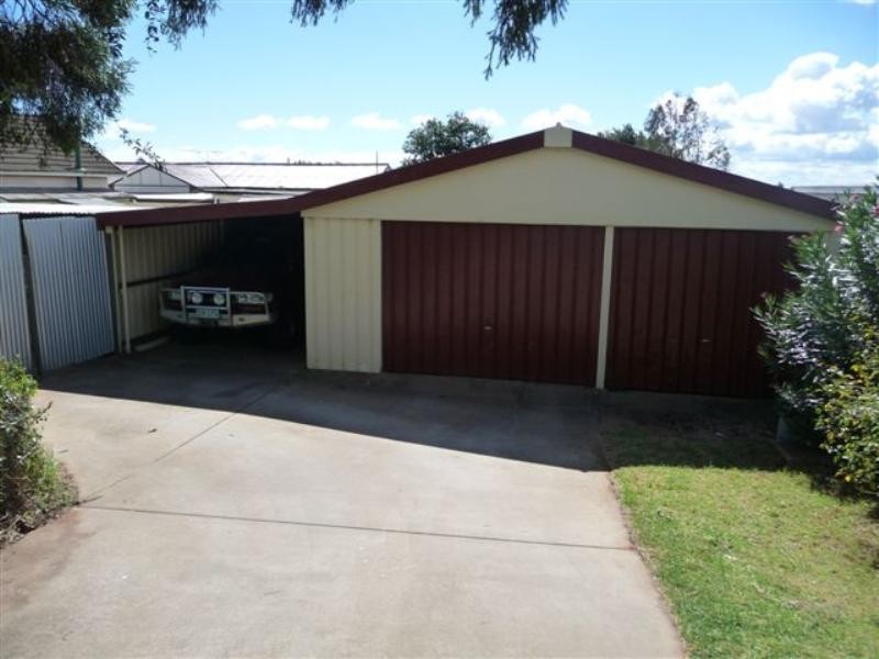 14 Fourth Avenue, Harristown QLD 4350