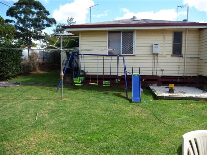 14 Fourth Avenue, Harristown QLD 4350