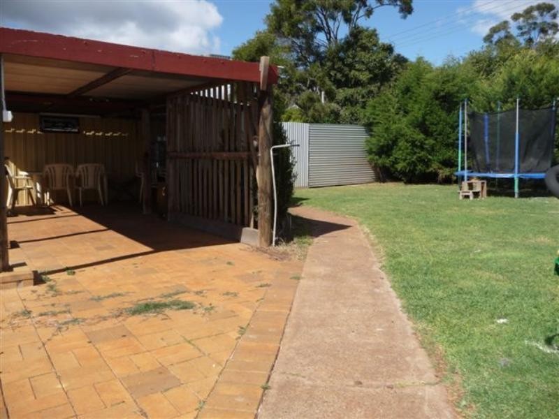 14 Fourth Avenue, Harristown QLD 4350