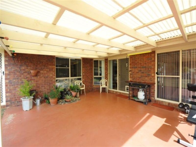 5 Schloss Court, Westbrook QLD 4350