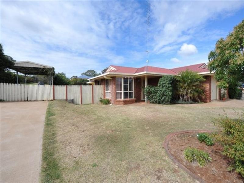 5 Schloss Court, Westbrook QLD 4350
