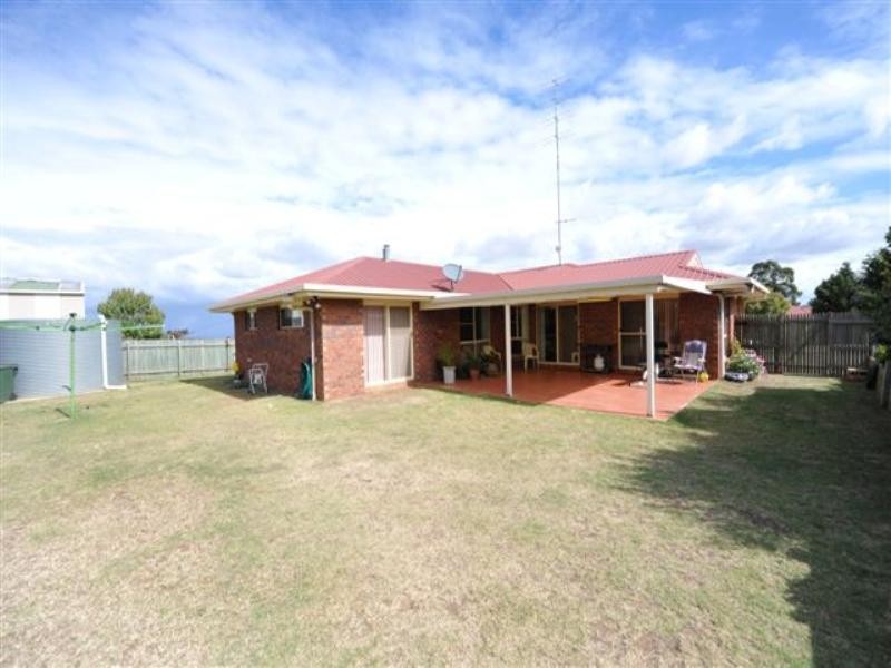 5 Schloss Court, Westbrook QLD 4350