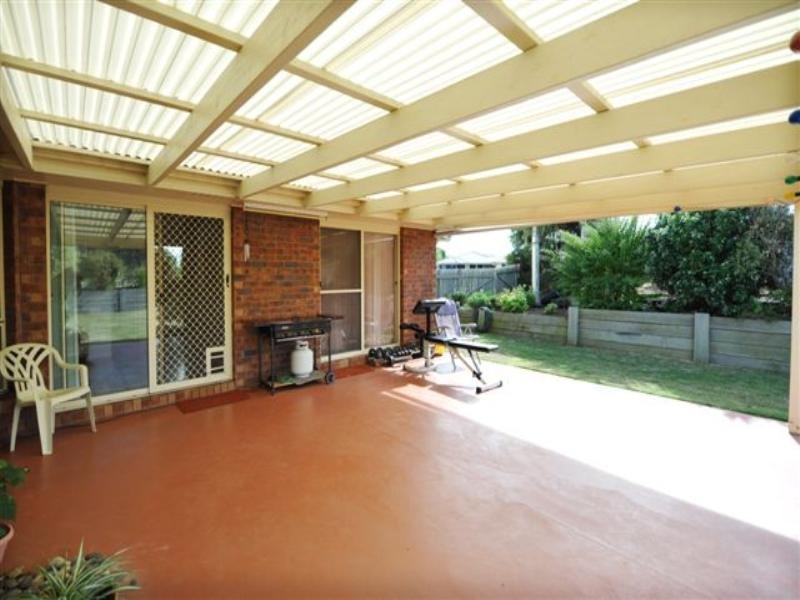 5 Schloss Court, Westbrook QLD 4350