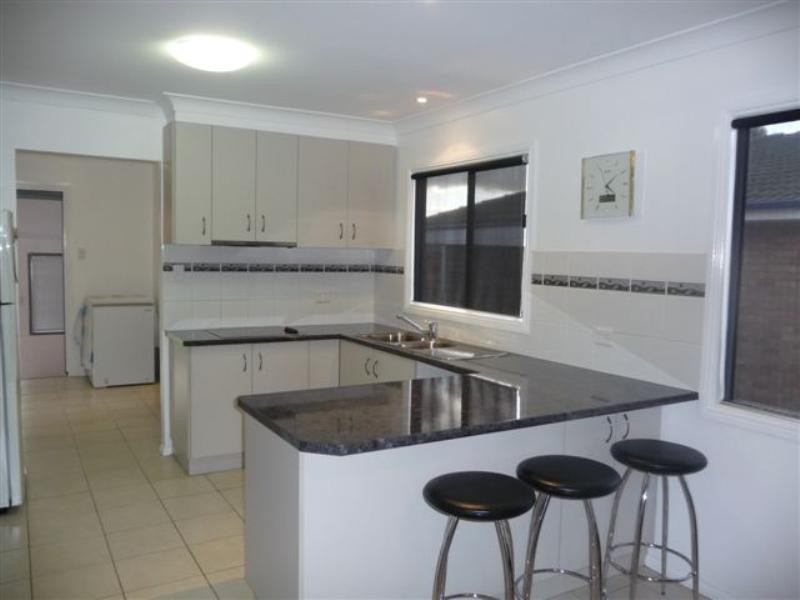 15 Ellis Street, Wilsonton QLD 4350