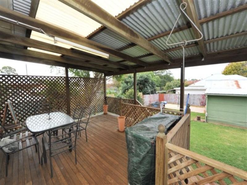 34 Leichhardt Street, Centenary Heights QLD 4350