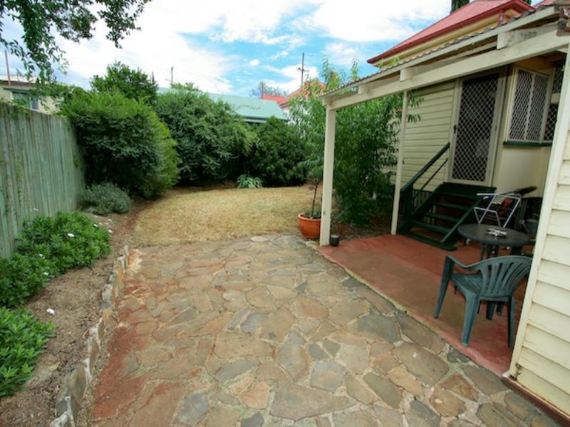 40 Goggs Street, Toowoomba City QLD 4350