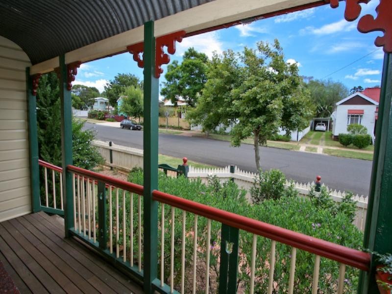 40 Goggs Street, Toowoomba City QLD 4350