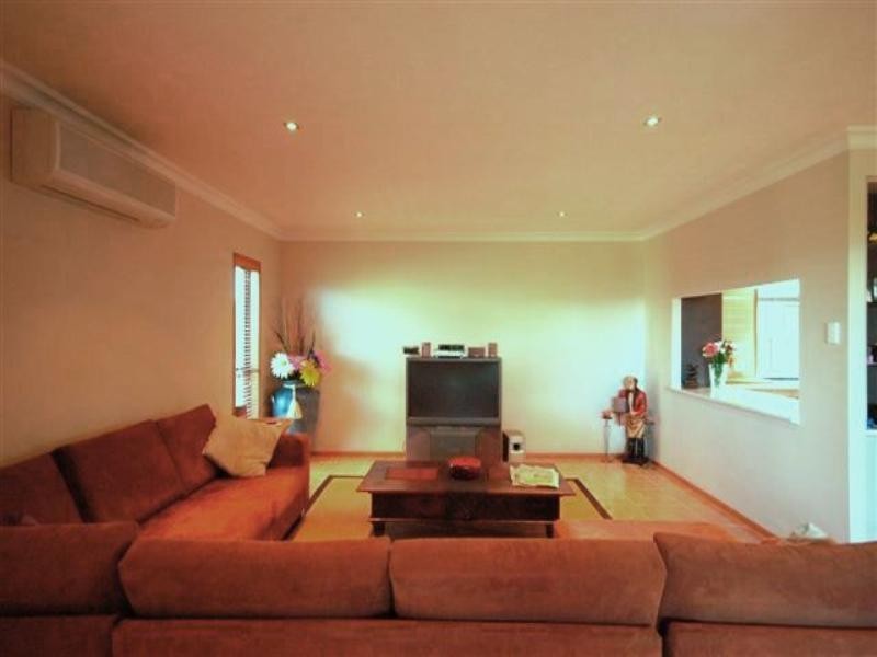 26 Manooka Crescent, Highfields QLD 4352