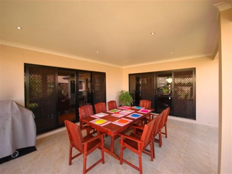 26 Manooka Crescent, Highfields QLD 4352