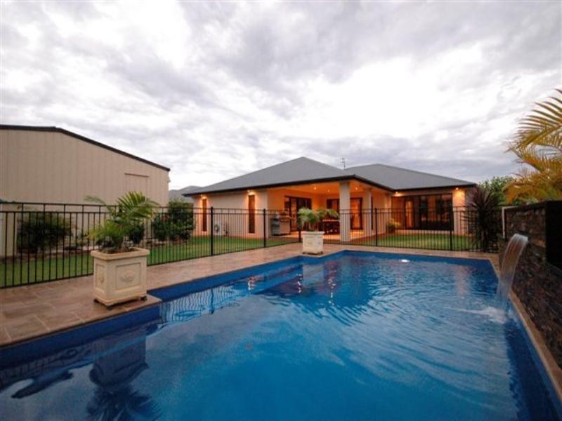 26 Manooka Crescent, Highfields QLD 4352