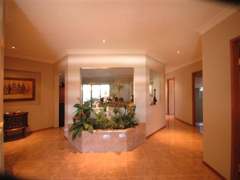 26 Manooka Crescent, Highfields QLD 4352