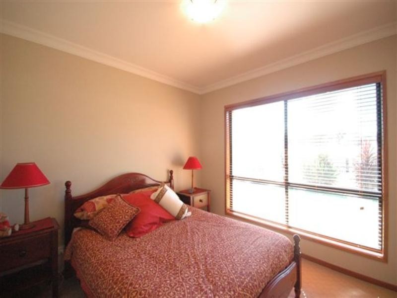 26 Manooka Crescent, Highfields QLD 4352