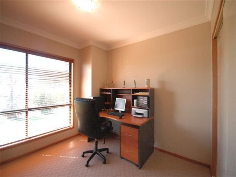 26 Manooka Crescent, Highfields QLD 4352