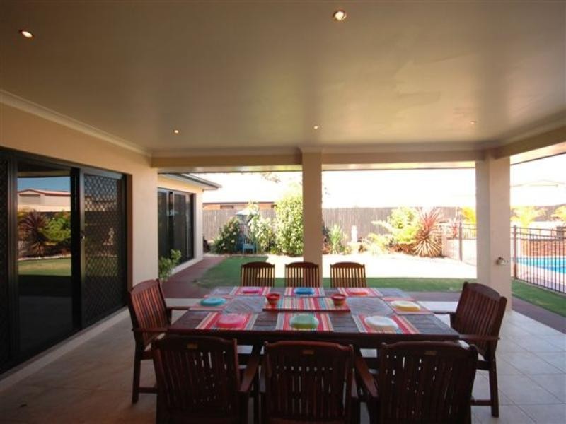 26 Manooka Crescent, Highfields QLD 4352