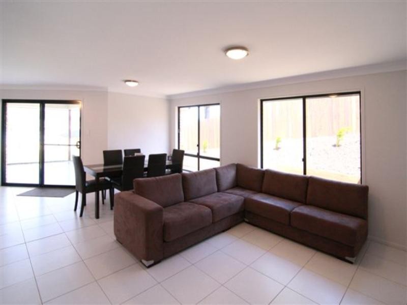 18 Edwin Street, Westbrook QLD 4350