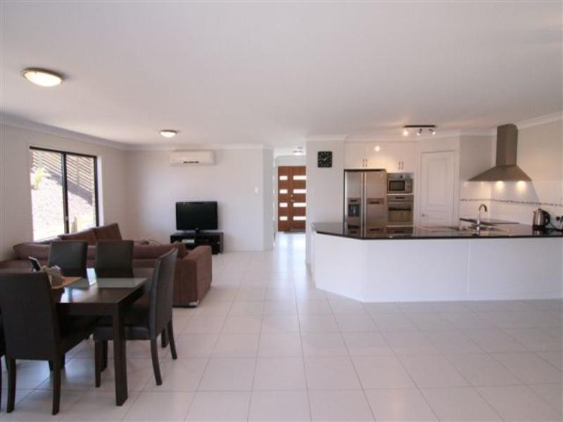 18 Edwin Street, Westbrook QLD 4350