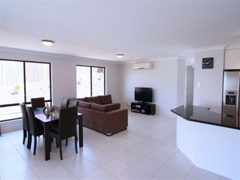 18 Edwin Street, Westbrook QLD 4350